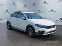 Usata Fiat Tipo Cross Plus 100 CV (73 kW) 2021 Bianco Berlina