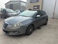 Usata Lancia Delta 120 CV (88 kW) 2012 Grigio Utilitaria