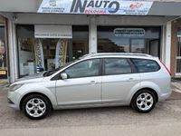 Begagnad Ford Focus 110 HK (80 kW) 2010 Silver Kombi