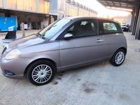 Usata Lancia Ypsilon 75 CV (55 kW) 2009 Viola Utilitaria