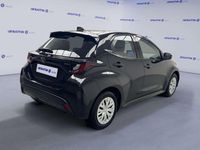 Usata Toyota Yaris Hybrid Active 172 CV (126 kW) 2023 Argento Utilitaria