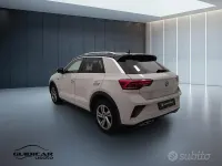 Usata VW T-Roc R-line 116 CV (85 kW) 2023 Beige SUV
