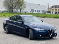 Usata Alfa Romeo Giulia Super 150 CV (110 kW) 2017 Blu/azzurro Berlina