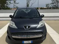 Usata Peugeot 107 Active 68 CV (50 kW) 2011 Utilitaria