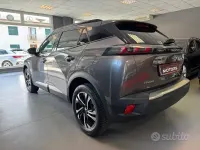 Usata Peugeot 2008 Allure 101 CV (74 kW) 2020 Grigio SUV