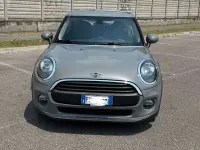 Usata Mini ONE 102 CV (75 kW) 2018 Grigio Utilitaria