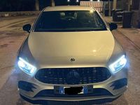 Usata Mercedes A180 Premium 116 CV (85 kW) 2019 Argento Berlina