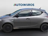 Usata Lancia Ypsilon Silver 69 CV (50 kW) 2020 Grigio Utilitaria
