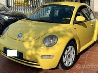 Usata VW New Beetle 90 CV (66 kW) 2000 Giallo Utilitaria