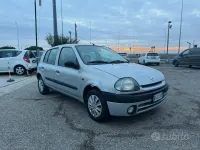 Usata Renault Clio 58 CV (42 kW) 2002 Berlina
