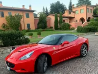 Usata Ferrari California 460 CV (338 kW) 2011 Rosso Cabrio