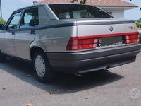 Usata Alfa Romeo 75 1989 Grigio Berlina