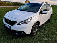 Usata Peugeot 2008 Active 102 CV (75 kW) 2019 Bianco SUV