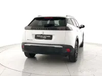 Usata Peugeot e-2008 Allure 56 kW (77 CV) 2022 Bianco SUV