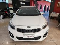 Begagnad Kia Ceed 136 HK (100 kW) 2016 Vit Halvkombi