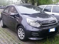 Usata Kia Rio Active 75 CV (55 kW) 2016 Grigio Utilitaria