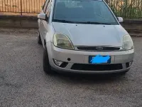 Usata Ford Fiesta 68 CV (50 kW) 2005 Grigio Utilitaria