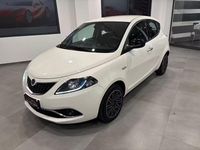 Usata Lancia Ypsilon Gold 69 CV (50 kW) 2022 Bianco Utilitaria