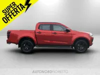 Nuova Isuzu D-Max 165 CV (121 kW) 2026 Namibu orange Berlina