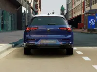 Nuova VW Golf VIII R-line Plus 150 CV (110 kW) 2026 Lapiz blue metallizzato Berlina