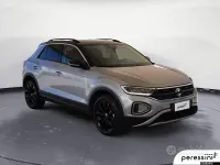 Usata VW T-Roc Sportline 116 CV (85 kW) 2023 Grigio SUV