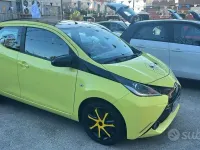Brugt Toyota Aygo X-play 69 HK (50 kW) 2016 Gul Hatchback