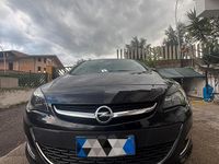 Usata Opel Astra 136 CV (100 kW) 2014 Nero Berlina