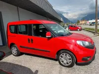 Usata Fiat Doblò Lounge 120 CV (88 kW) 2017 Rosso Monovolume