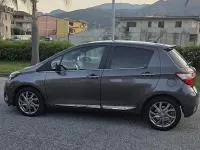 Usata Toyota Yaris Style 90 CV (66 kW) 2017 Grigio Berlina