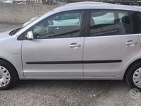 Usata VW Polo 63 CV (46 kW) 2004 Grigio Utilitaria
