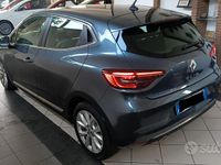 Usata Renault Clio V Techno 101 CV (74 kW) 2023 Grigio Berlina