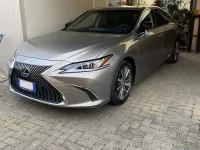 Usata Lexus ES300 178 CV (130 kW) 2020 Argento Berlina