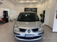 Usata Renault Modus Initiale 86 CV (63 kW) 2006 Grigio Monovolume