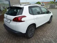 Usata Peugeot 2008 Active 102 CV (75 kW) 2019 Bianco SUV