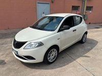 Usata Lancia Ypsilon Silver 69 CV (50 kW) 2018 Bianco Utilitaria