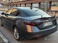 Usata Alfa Romeo Giulia Super 150 CV (110 kW) 2016 Grigio Berlina