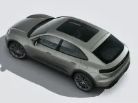 Usata Porsche Macan 2024 U4 verde aventurine metallizzato SUV
