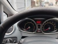 Usata Ford Fiesta 96 CV (70 kW) 2009 Grigio Berlina