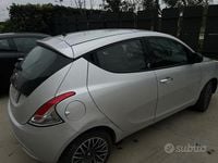 Usata Lancia Ypsilon 80 CV (58 kW) 2018 Grigio Utilitaria