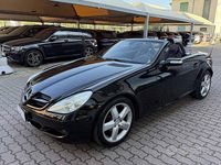Usata Mercedes SLK200 163 CV (119 kW) 2006 Nero / metallizzato Cabrio