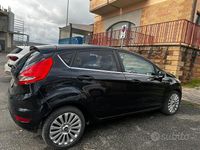 Usata Ford Fiesta 82 CV (60 kW) 2008 Nero Utilitaria