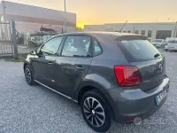 Usata VW Polo Trendline 75 CV (55 kW) 2015 Grigio Berlina