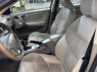 Usata Volvo V70 140 CV (102 kW) 2004 Grigio Station wagon