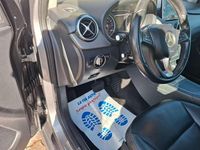 Usata Mercedes B180 Premium 109 CV (80 kW) 2015 Grigio Utilitaria