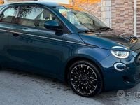 Usata Fiat 500e La Prima 86 kW (118 CV) 2023 Blu Berlina