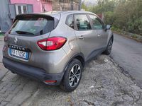 Usata Renault Captur 90 CV (66 kW) 2015 Grigio SUV