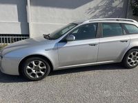 Usata Alfa Romeo 159 Distinctive 120 CV (88 kW) 2008 Grigio Station wagon