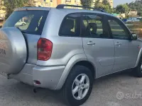 Usata Toyota RAV4 128 CV (94 kW) 2003 Grigio SUV