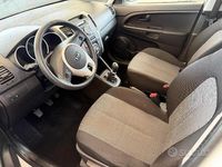 Begagnad Kia Venga 90 HK (66 kW) 2012 Vit Halvkombi
