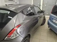 Usata Lancia Ypsilon 69 CV (50 kW) 2012 Grigio Utilitaria